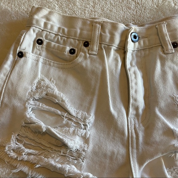Forever 21 White shorts - Picture 2 of 4